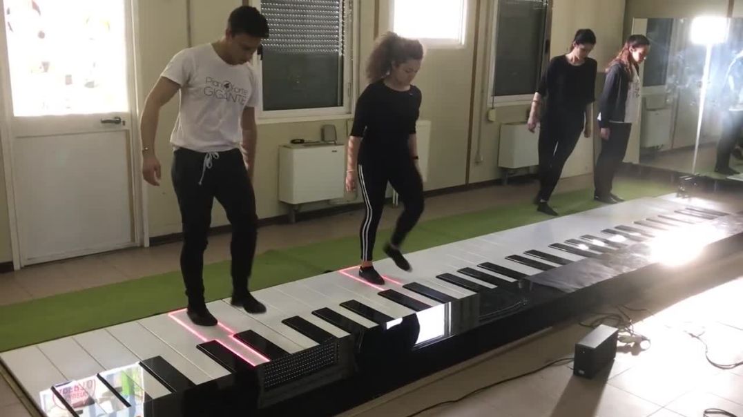 ⁣Monster Piano Acrobatics